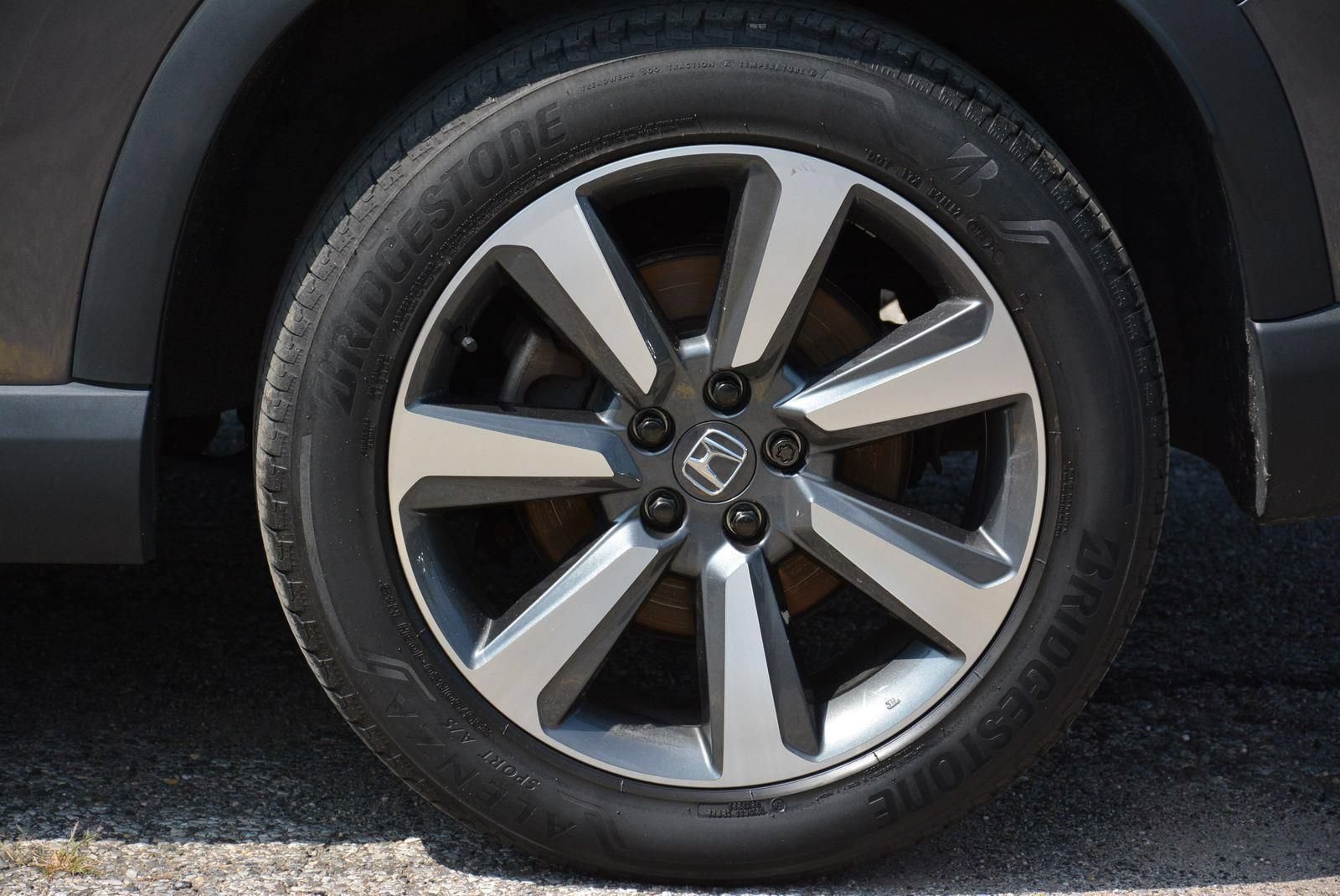 Used 2024 Honda Pilot Elite image 32