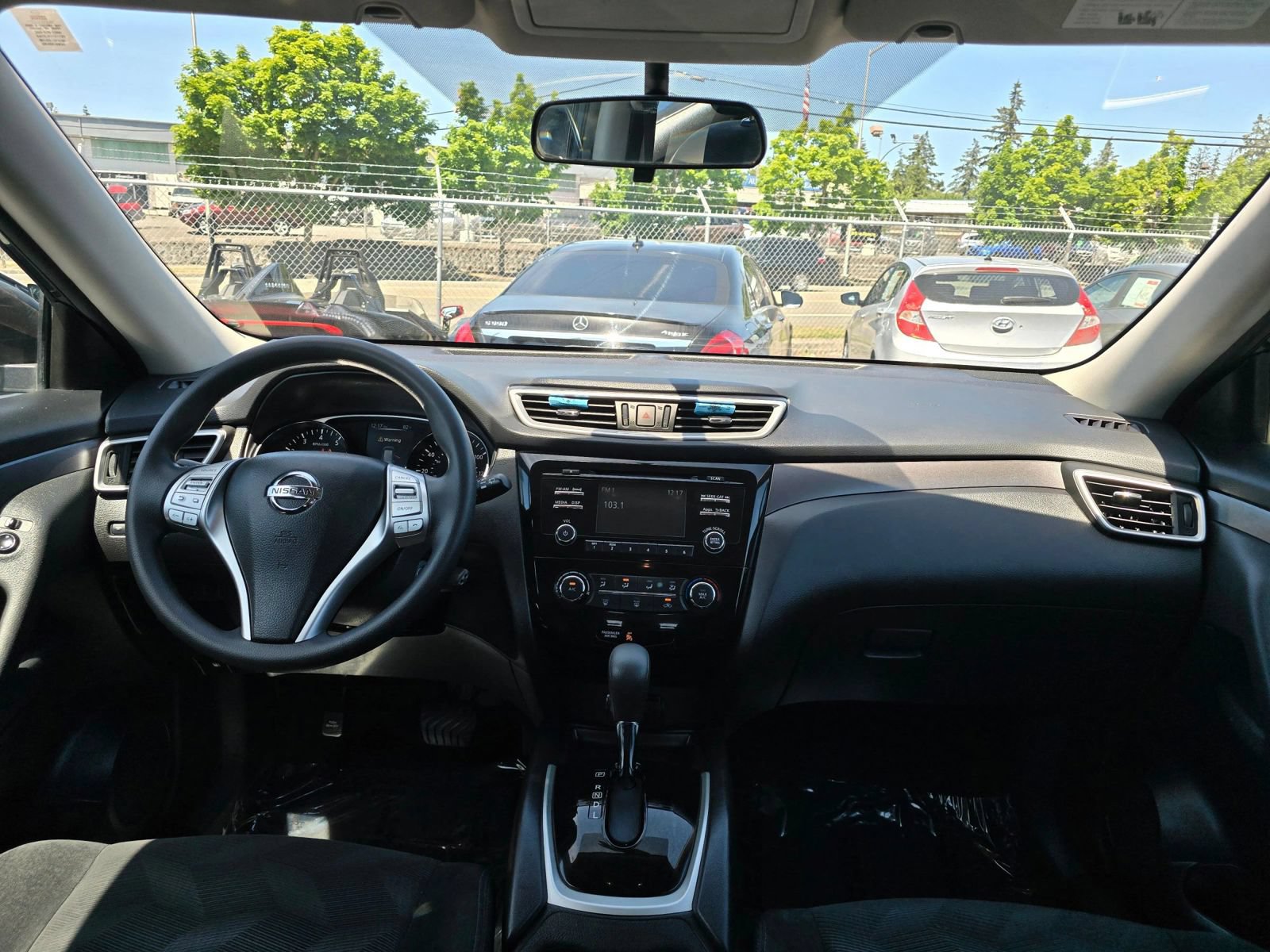 Used 2016 Nissan Rogue S FWD image 12