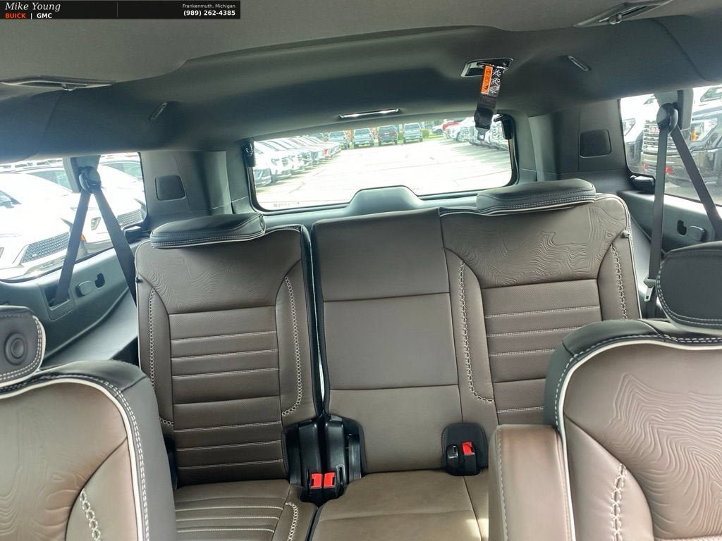 New 2026 GMC Yukon XL Denali Ultimate w/ LPO, Floor Liner Package AWD/4WD image 13