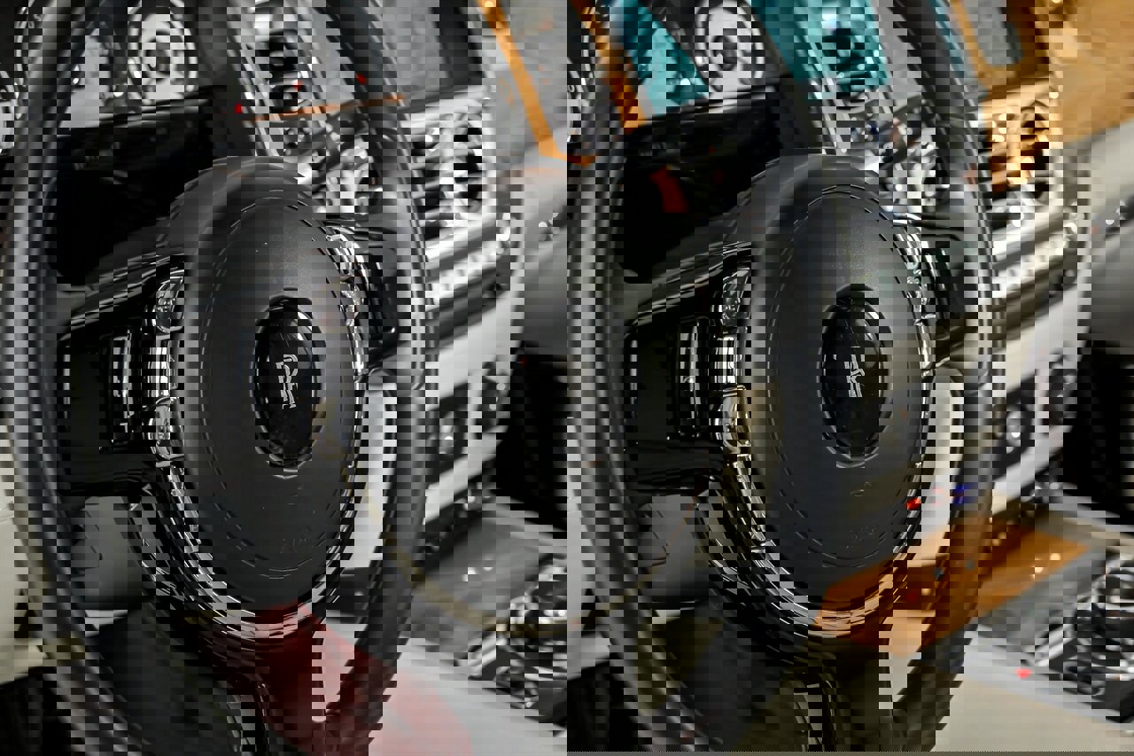 Used 2014 Rolls-Royce Wraith image 25