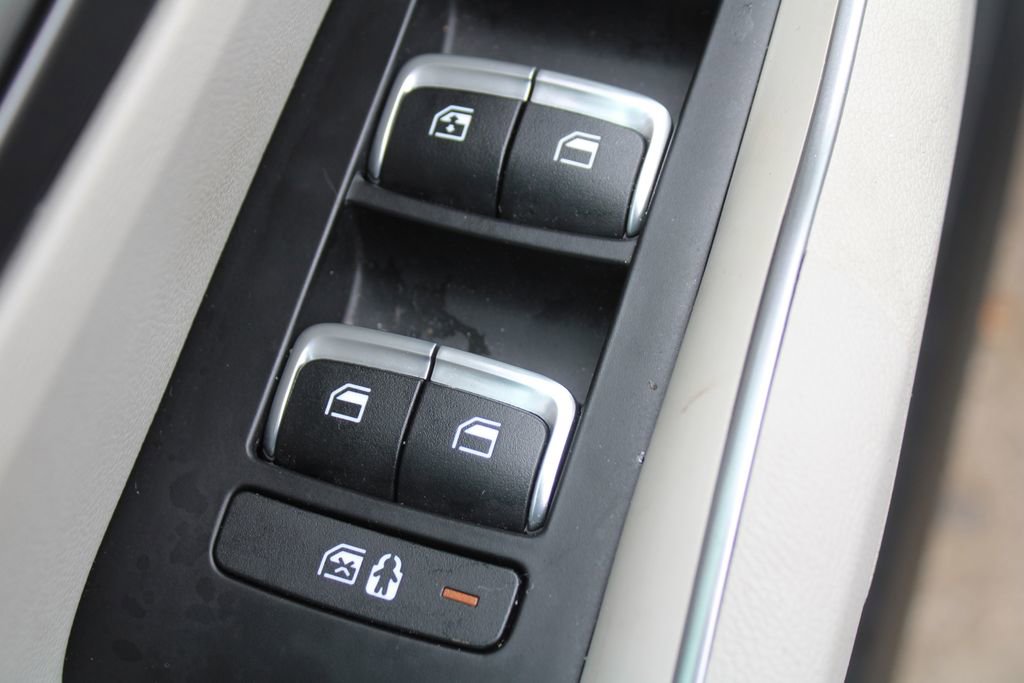 Certified 2025 Kia Sorento S w/ Panoramic Sunroof Package image 20