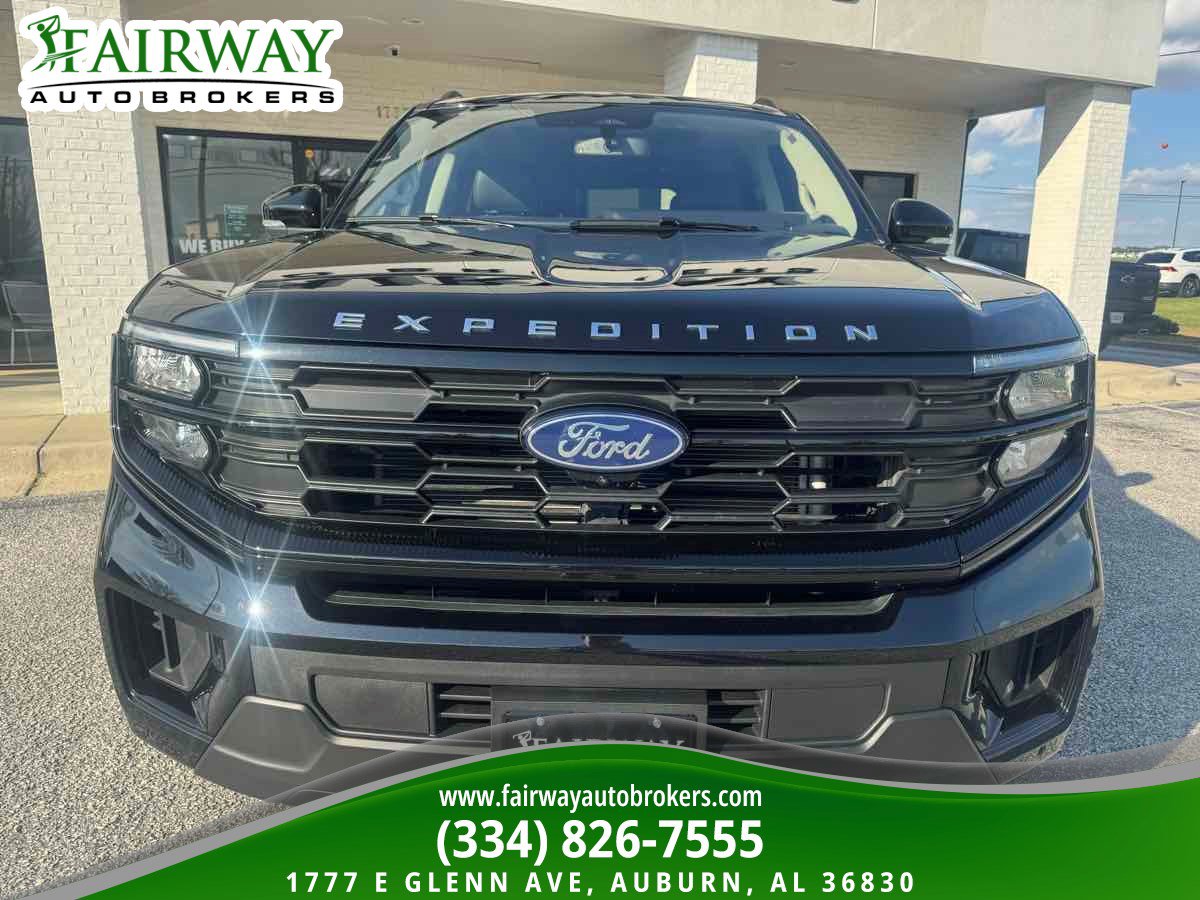Used 2025 Ford Expedition Max Active image 3
