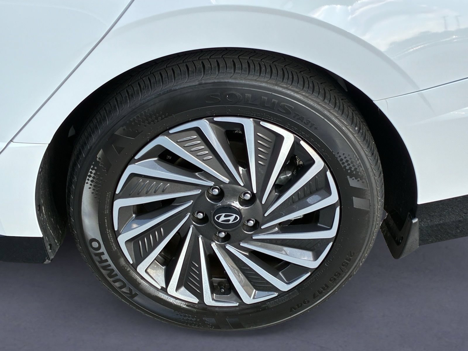 Certified 2026 Hyundai Sonata Limited FWD image 9