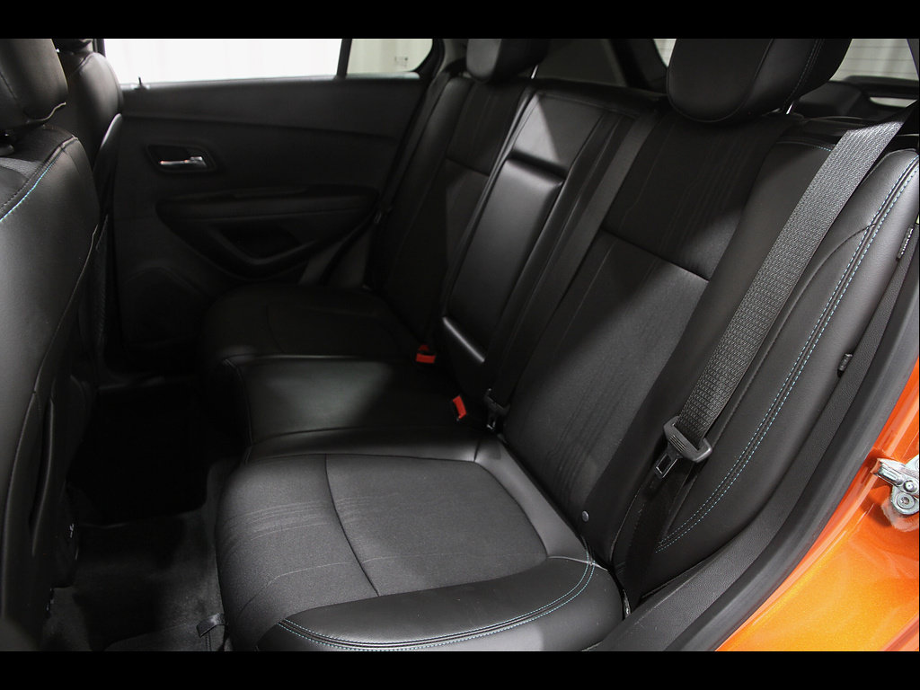 Used 2015 Chevrolet Trax LT w/ LT Plus Package FWD image 16
