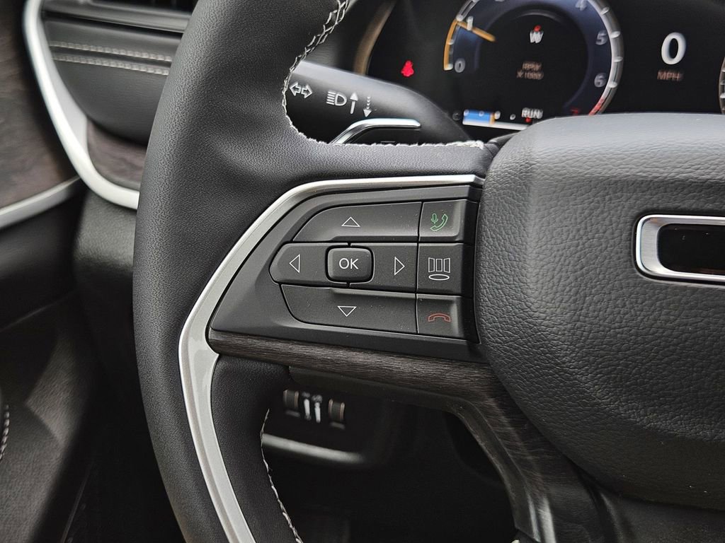 New 2026 Jeep Grand Cherokee Altitude RWD image 17