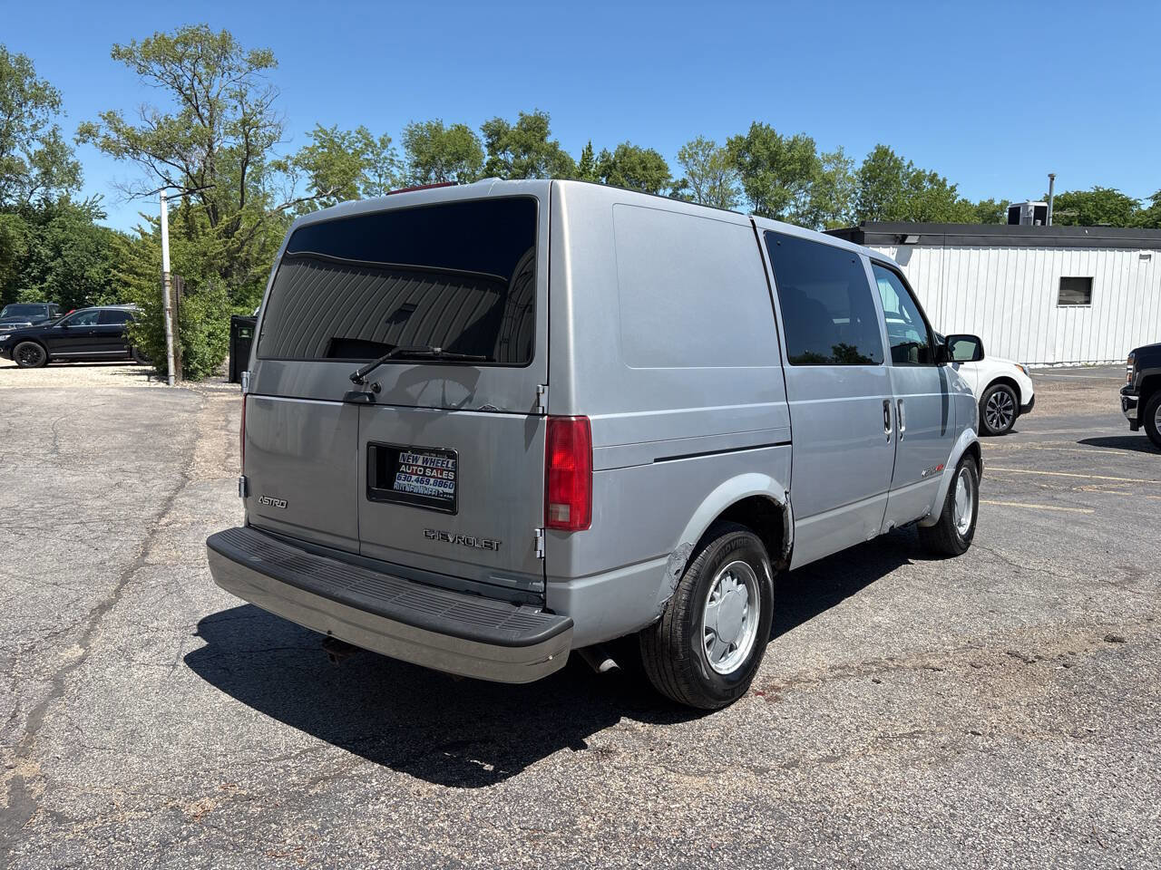Used 1998 Chevrolet Astro AWD image 5