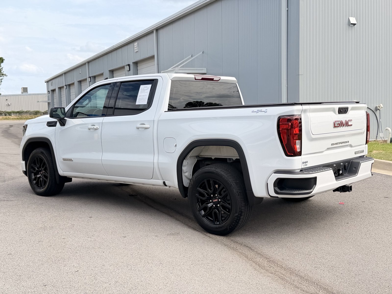 Used 2024 GMC Sierra 1500 Elevation AWD/4WD image 10