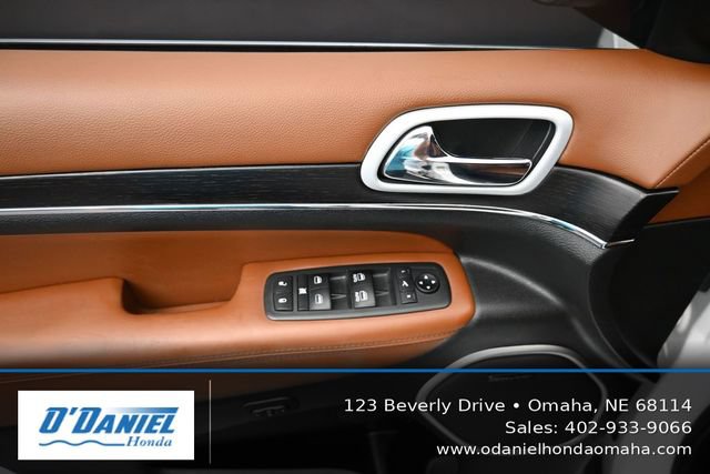 Used 2019 Jeep Grand Cherokee Summit AWD/4WD image 24