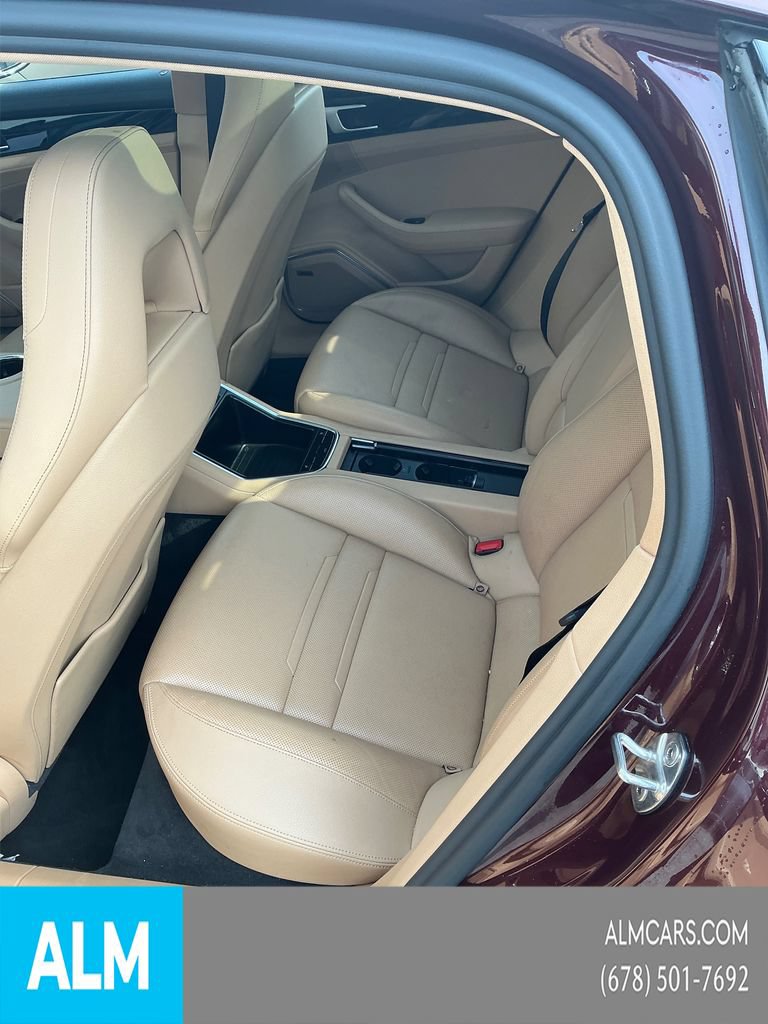Used 2018 Porsche Panamera image 10