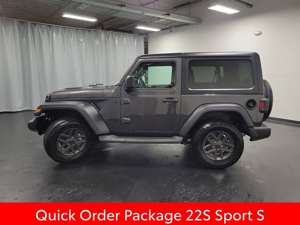 Used 2025 Jeep Wrangler Sport image 5