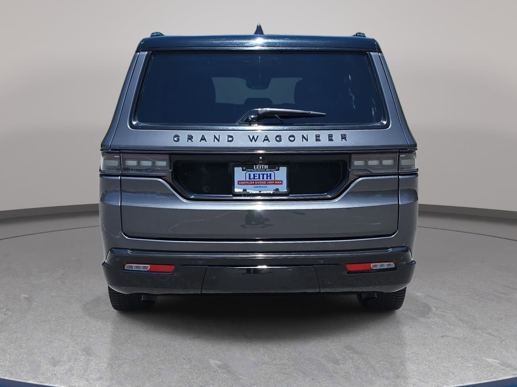 Used 2024 Jeep Grand Wagoneer L Series II w/ Quick Order Packagew 28T AWD/4WD image 7