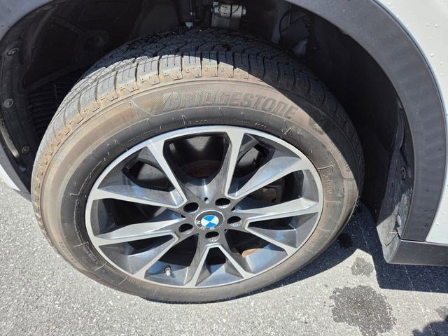 Used 2017 BMW X5 xDrive40e AWD/4WD image 27