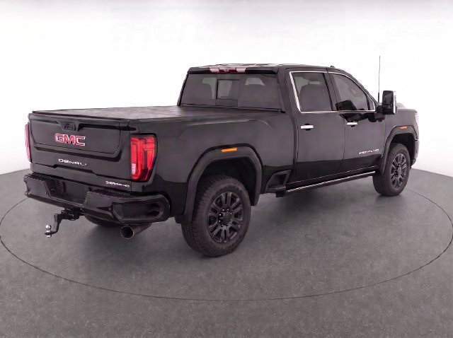 Used 2023 GMC Sierra 2500 Denali w/ Denali Black Diamond Edition AWD/4WD image 4
