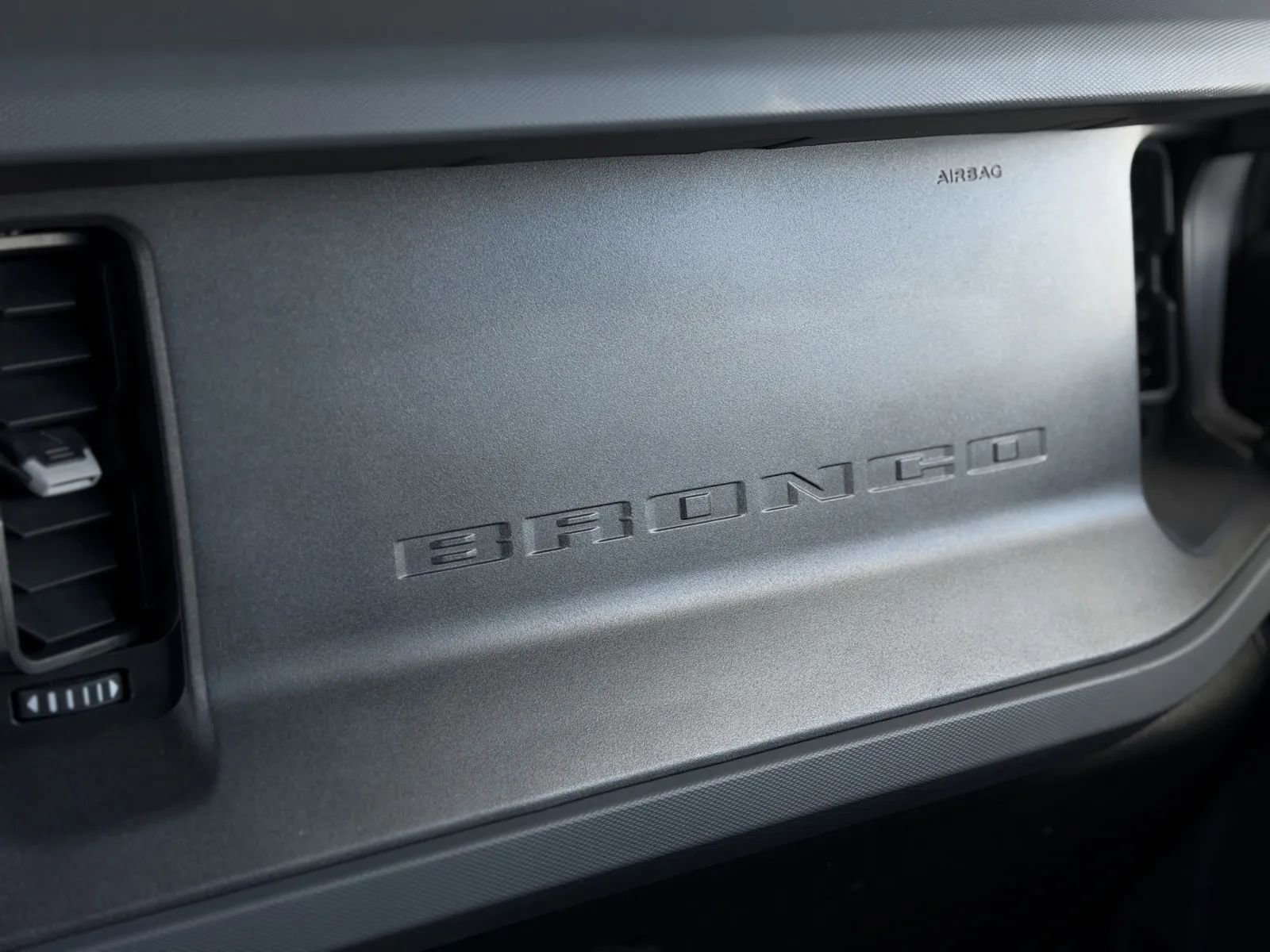 Used 2024 Ford Bronco Big Bend image 39
