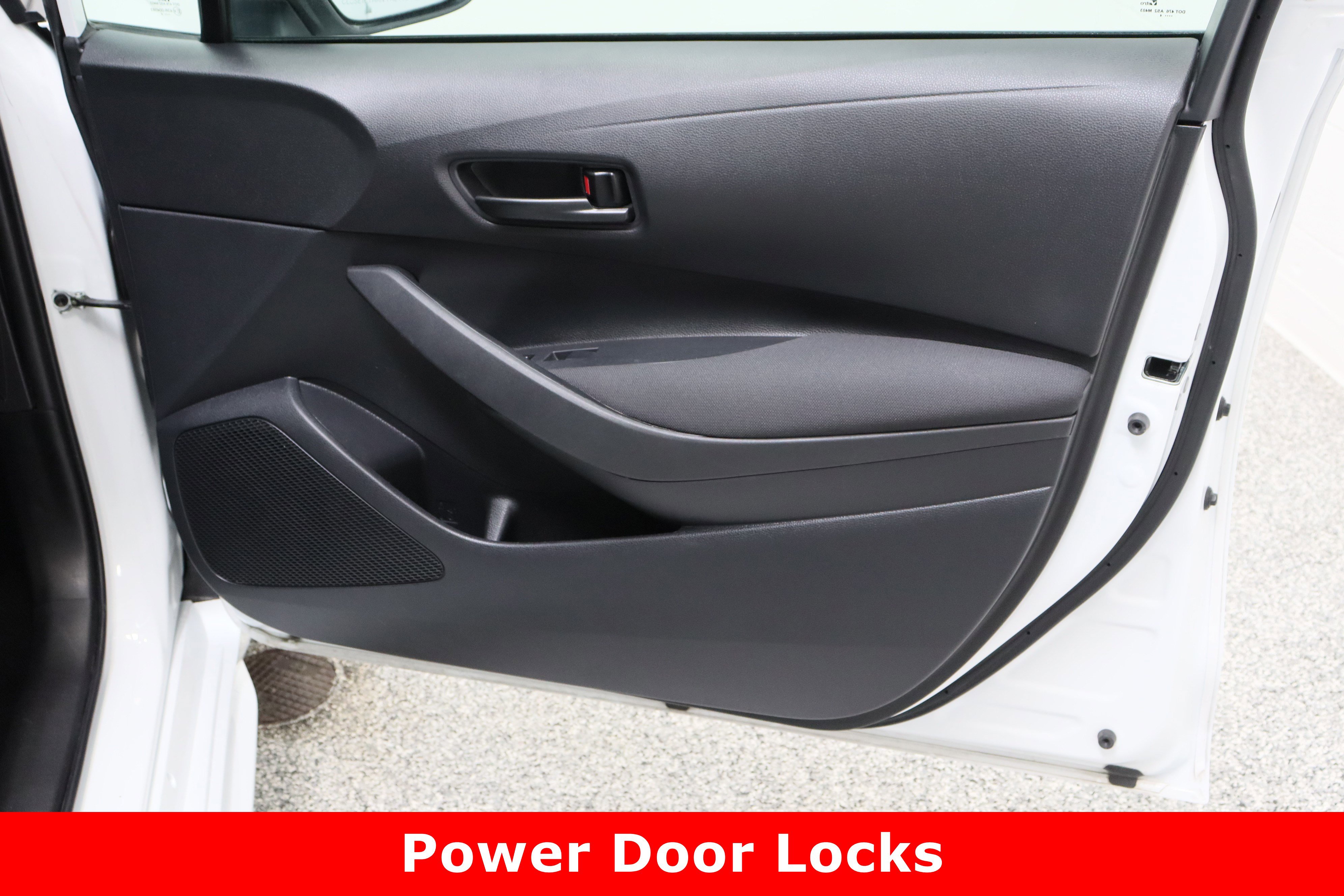 Used 2024 Toyota Corolla LE image 31