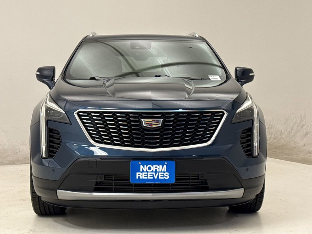 Used 2021 Cadillac XT4 Premium Luxury FWD image 3