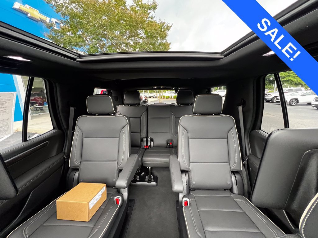 Used 2025 Chevrolet Tahoe Premier AWD/4WD image 21