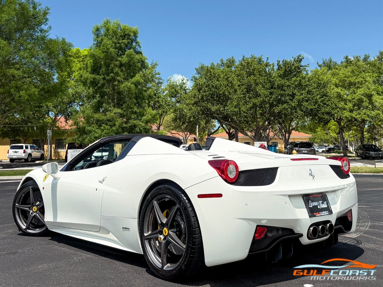 Used 2015 Ferrari 458 Spider RWD image 43