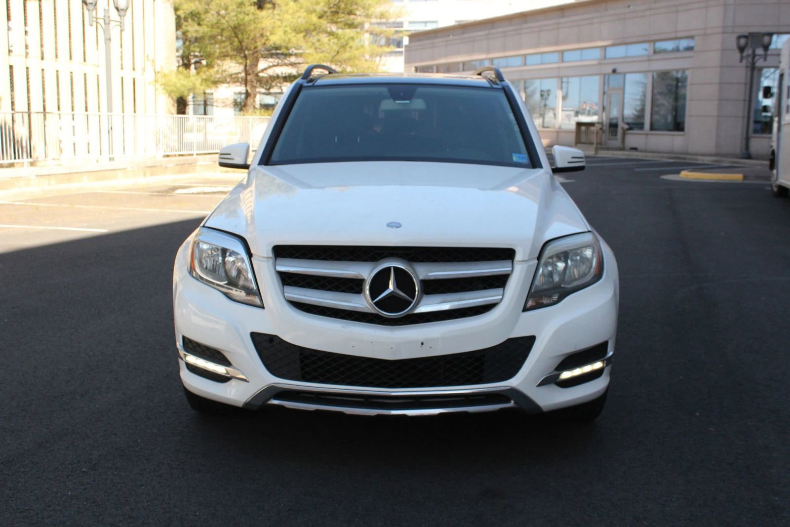 Used 2015 Mercedes-Benz GLK 350 4MATIC w/ Premium 1 Package image 3