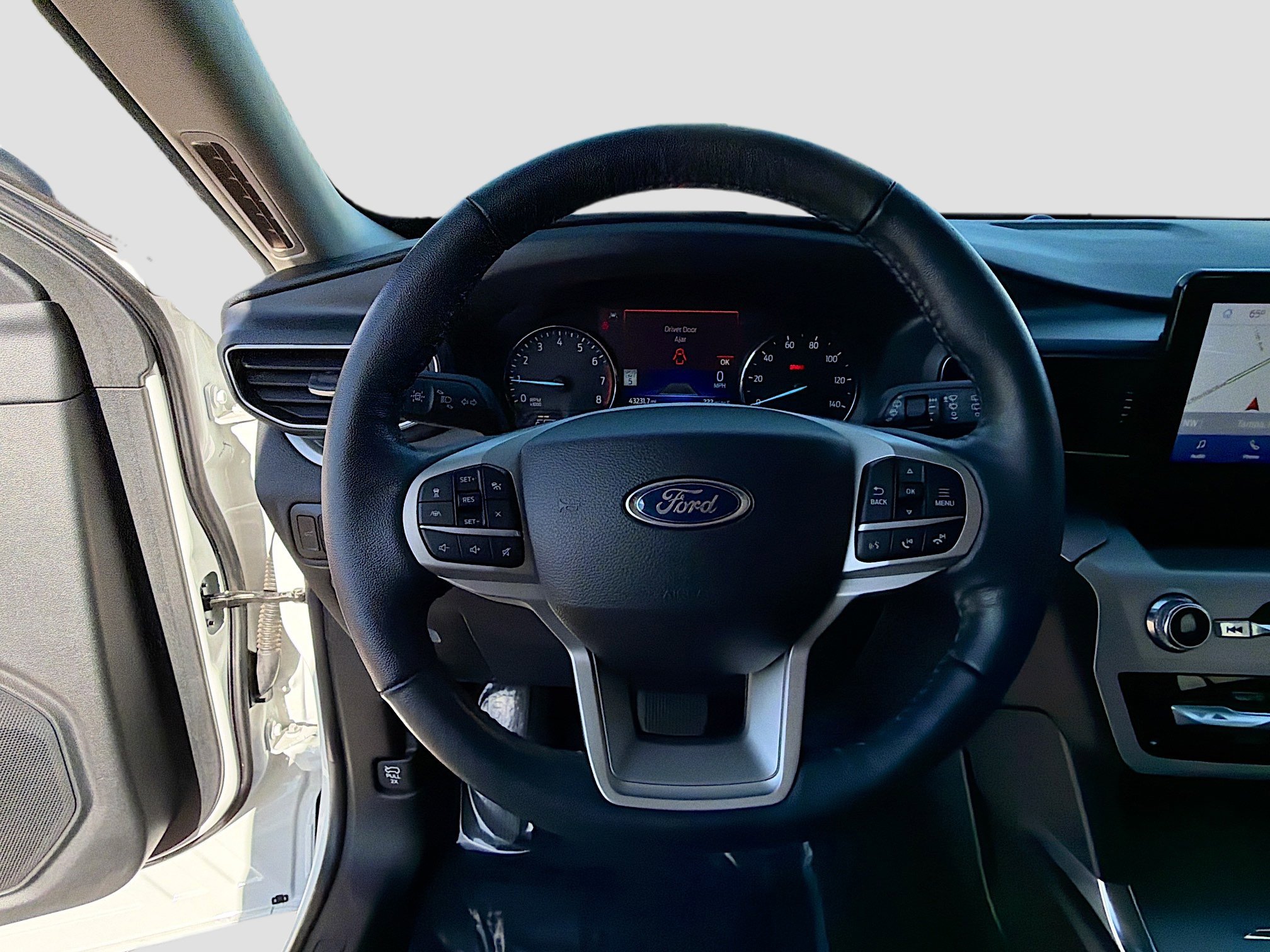 Used 2022 Ford Explorer XLT w/ Equipment Group 202A image 40