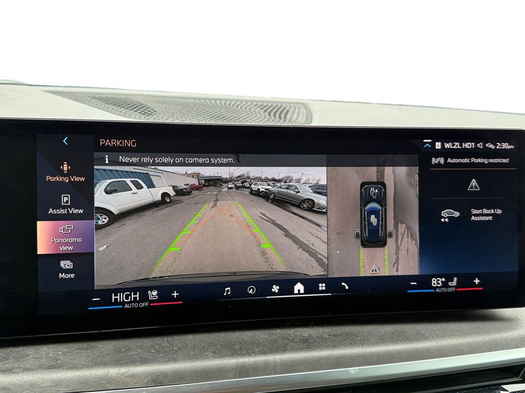 Used 2025 BMW X5 sDrive40i w/ Climate Comfort Package image 15