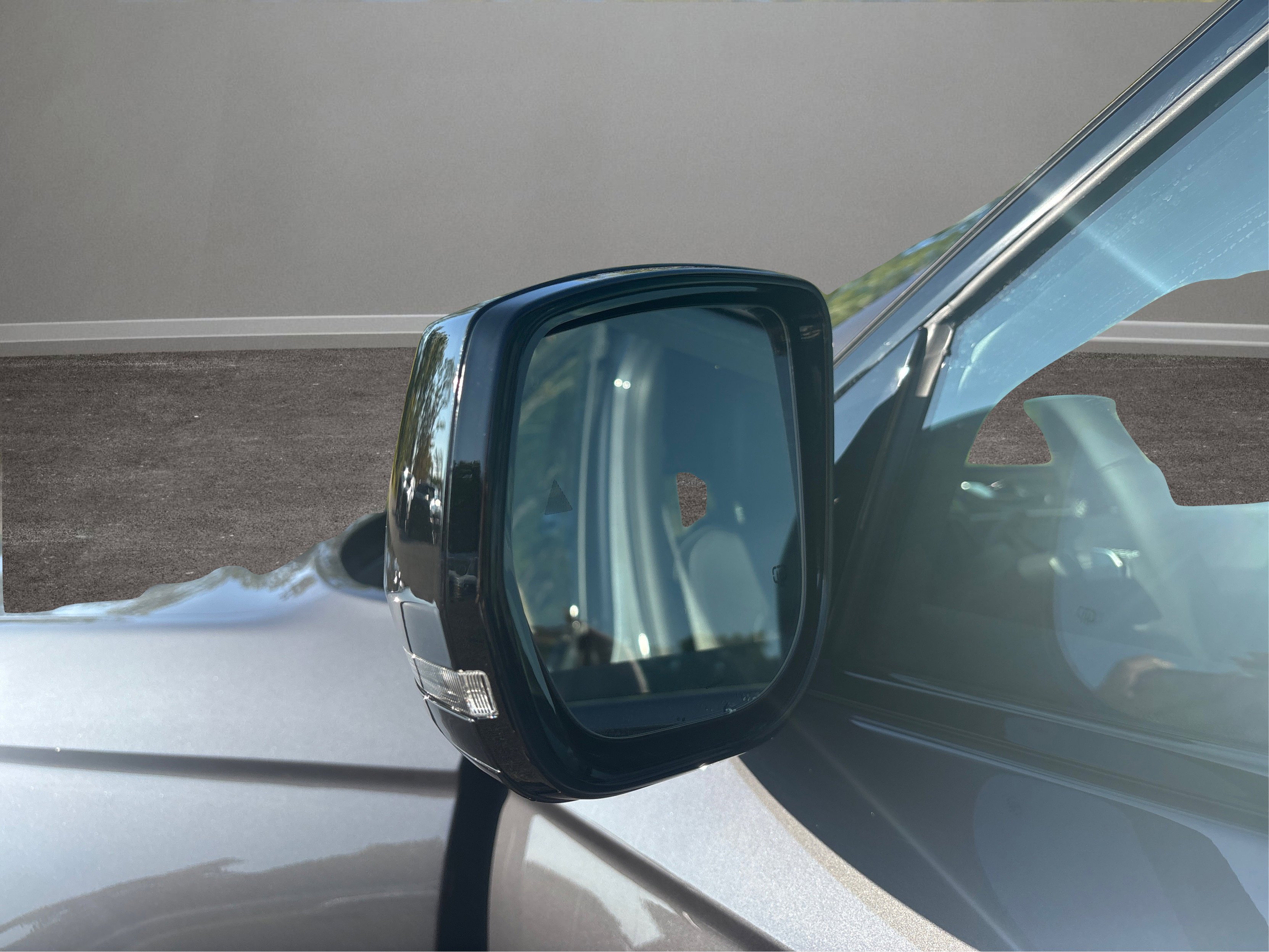 New 2025 Jeep Grand Cherokee Limited w/ Black Appearance Package image 37