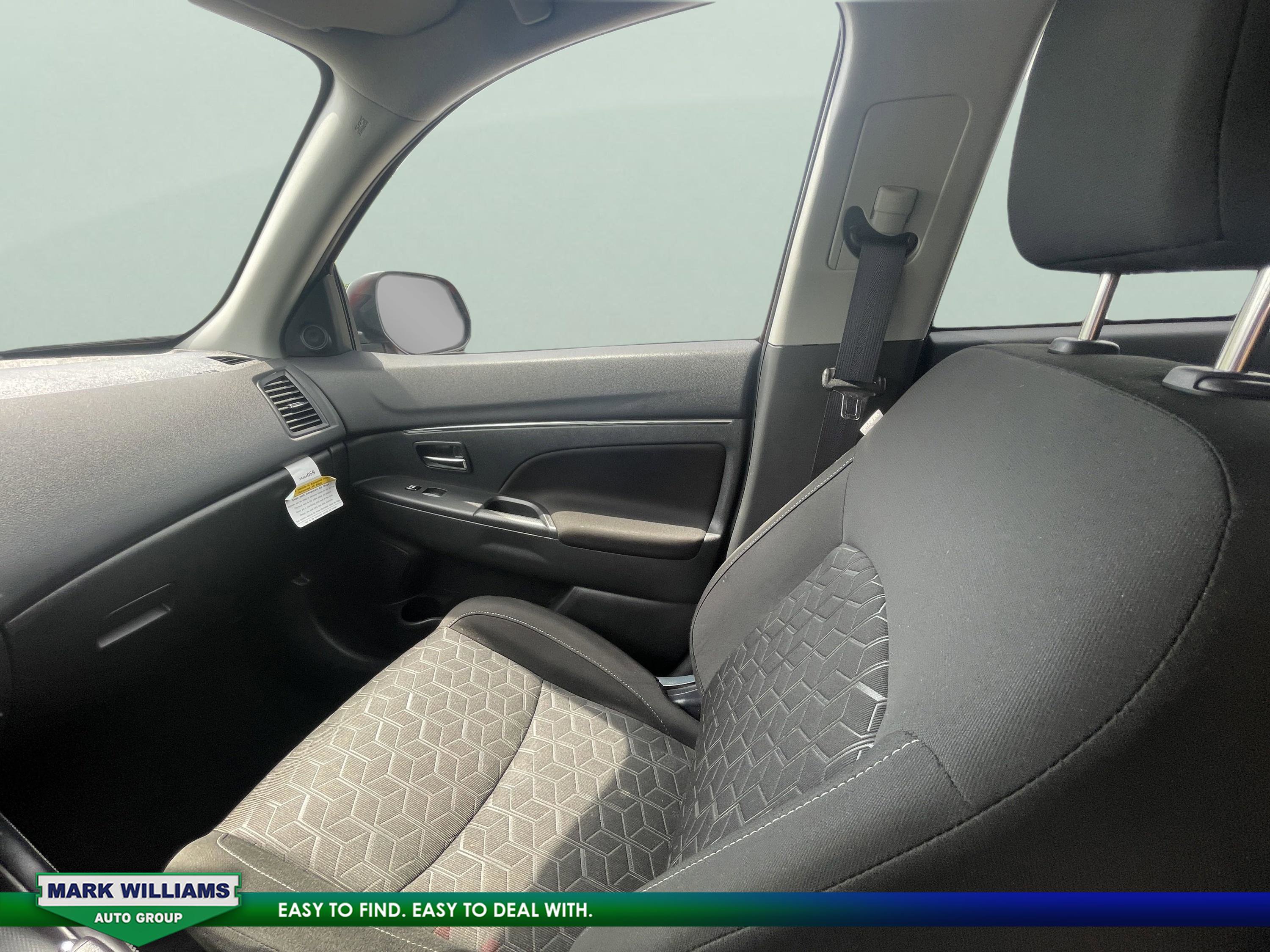 Used 2023 Mitsubishi Outlander Sport 2.0 ES image 31