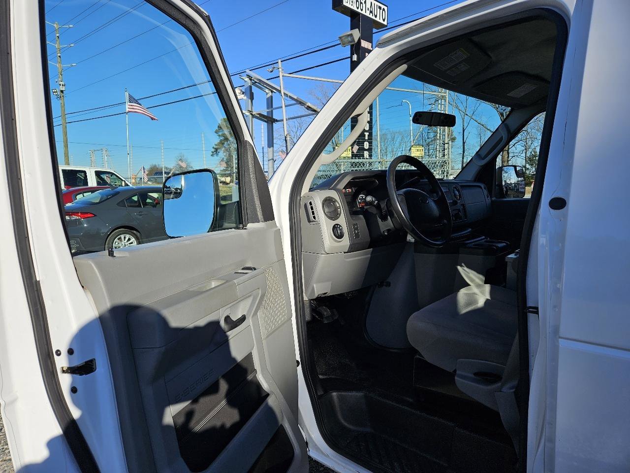 Used 2014 Ford E-250 and Econoline 250 E-250 HD 138 WB, For Sale In w/ Power Group image 9