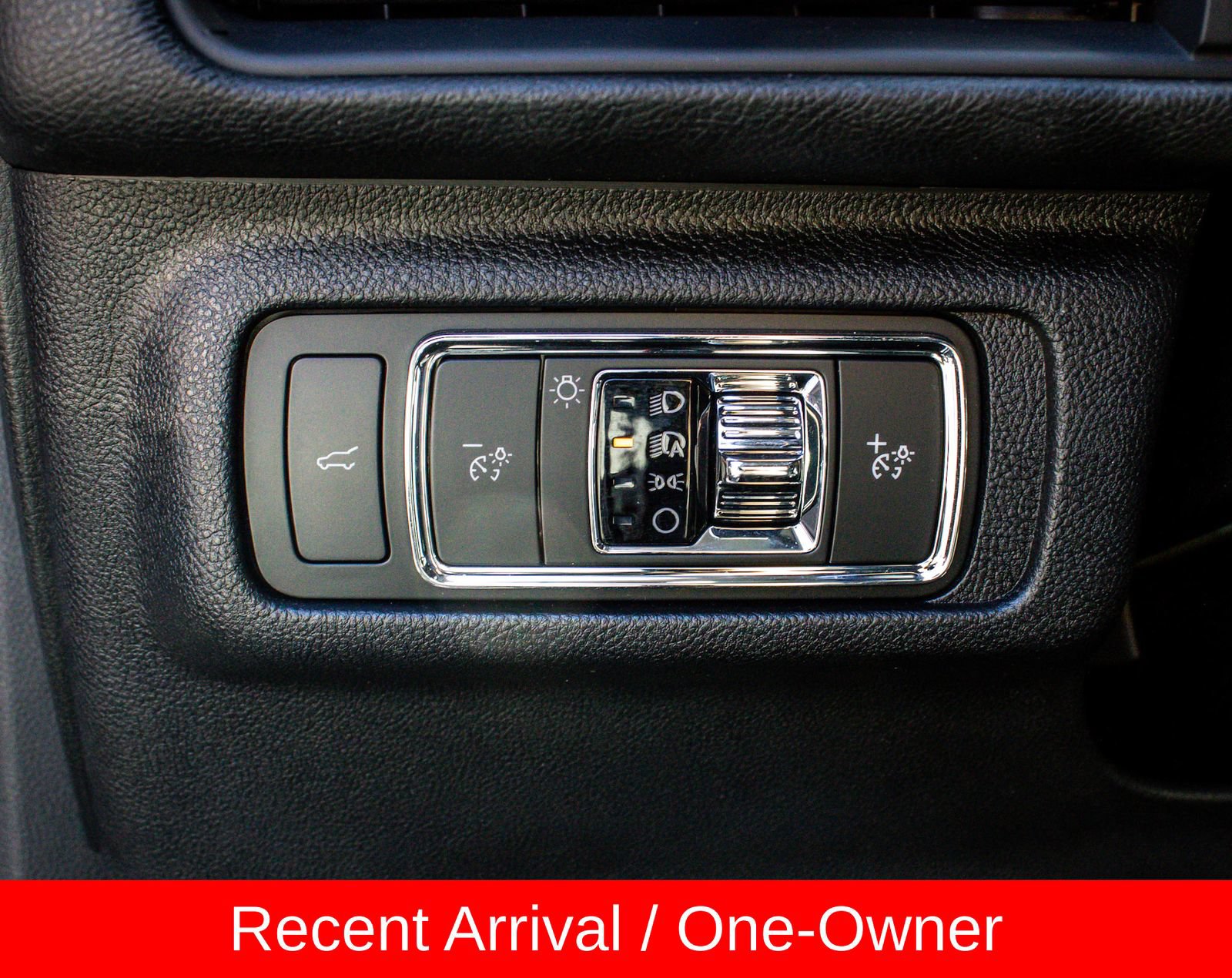 Used 2021 Lincoln Corsair AWD w/ Premium Package image 18