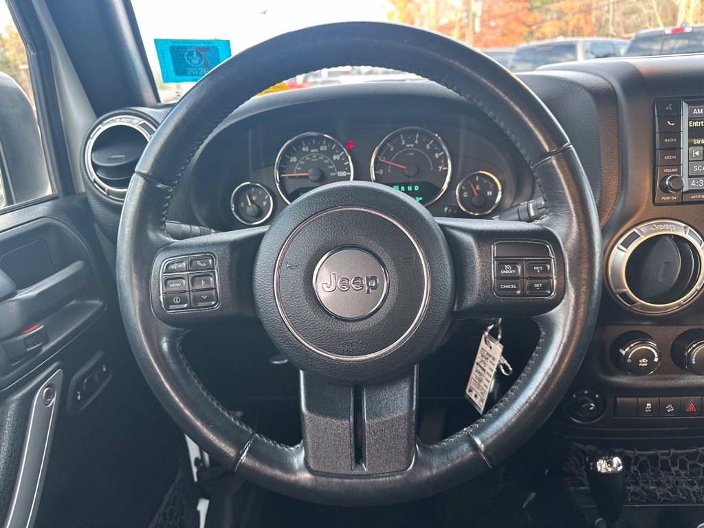 Used 2017 Jeep Wrangler Unlimited Sahara w/ Connectivity Group AWD/4WD image 20