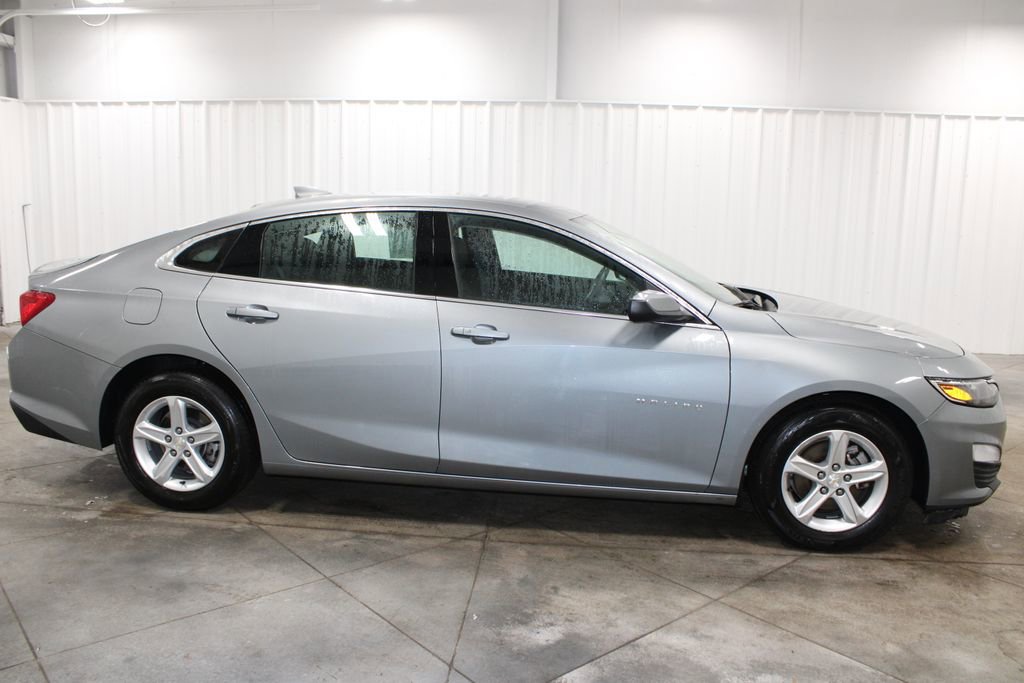 Used 2024 Chevrolet Malibu LT image 11