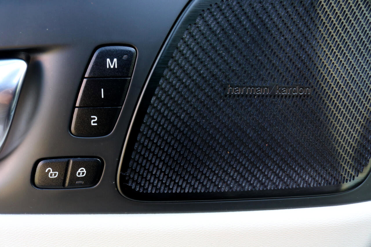 Used 2021 Volvo XC60 T5 Inscription w/ Climate Package image 28