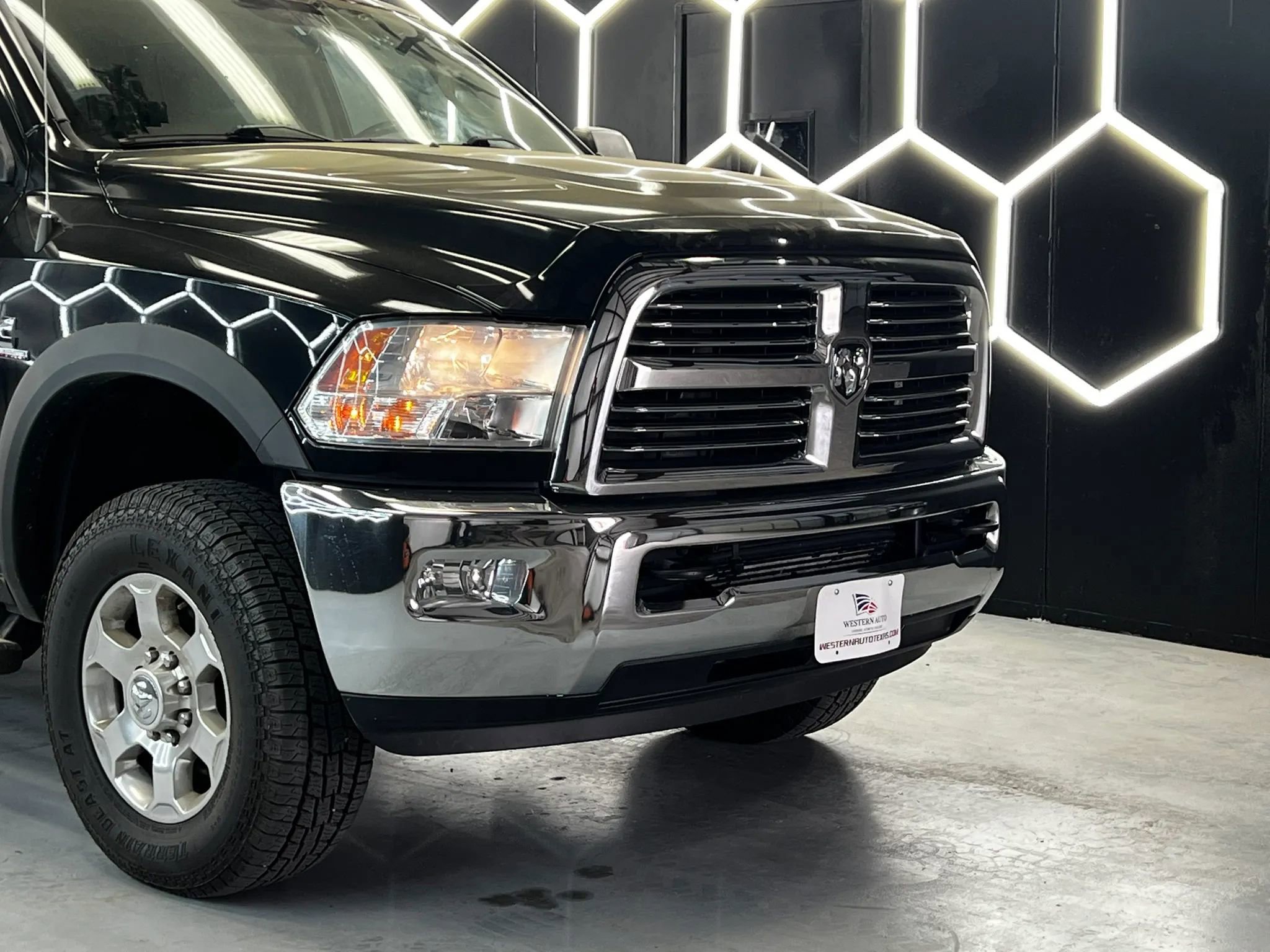 Used 2017 RAM 2500 Big Horn AWD/4WD image 4