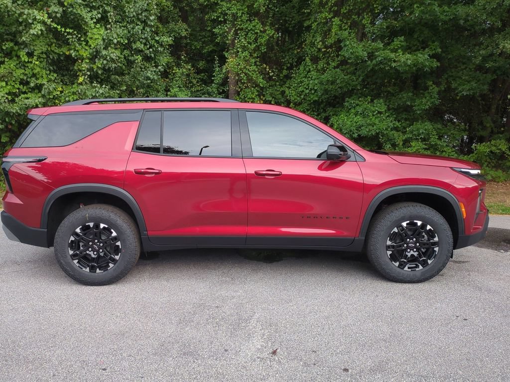 New 2027 Chevrolet Traverse Z71 w/ Driver Confidence Package AWD/4WD image 3
