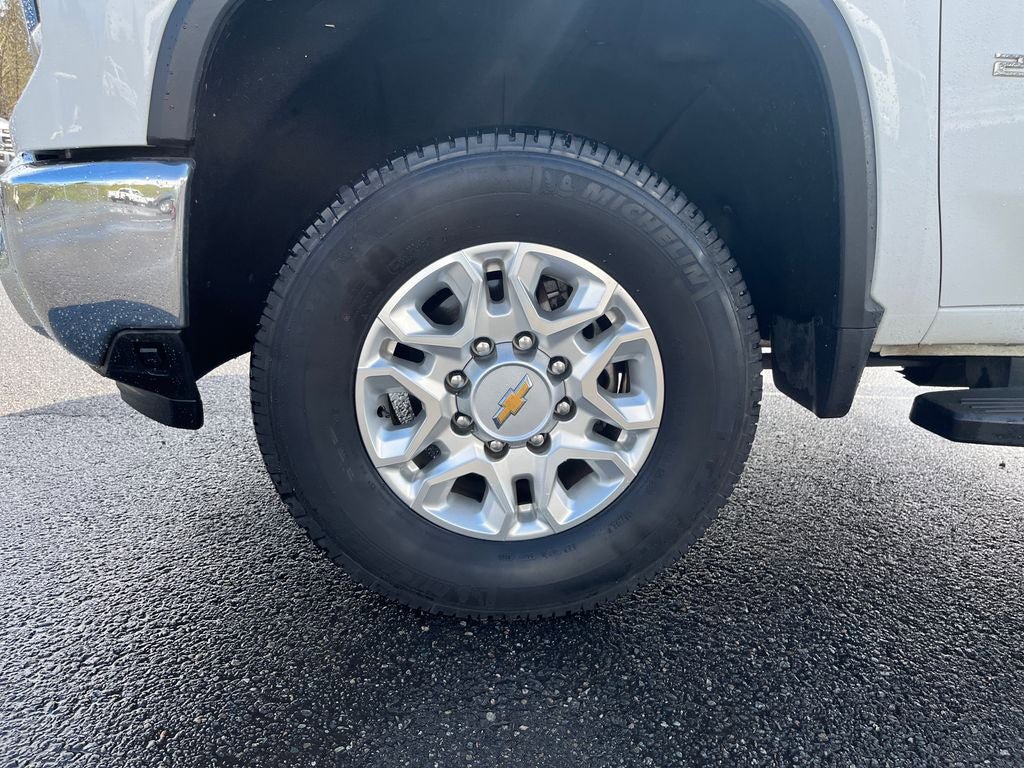 Used 2024 Chevrolet Silverado 2500 LTZ w/ LTZ Premium Package image 31