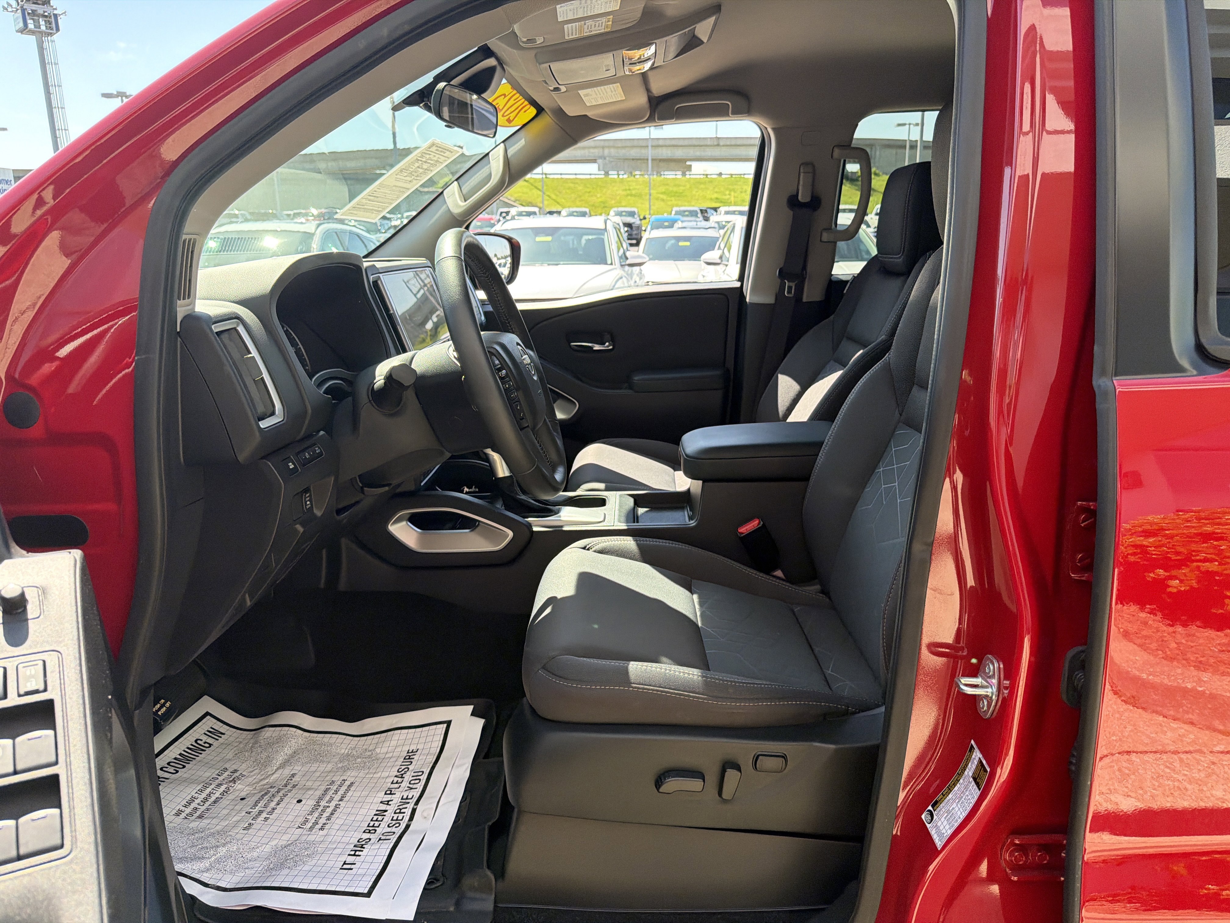 Used 2025 Nissan Frontier SV w/ SV Convenience Package AWD/4WD image 28