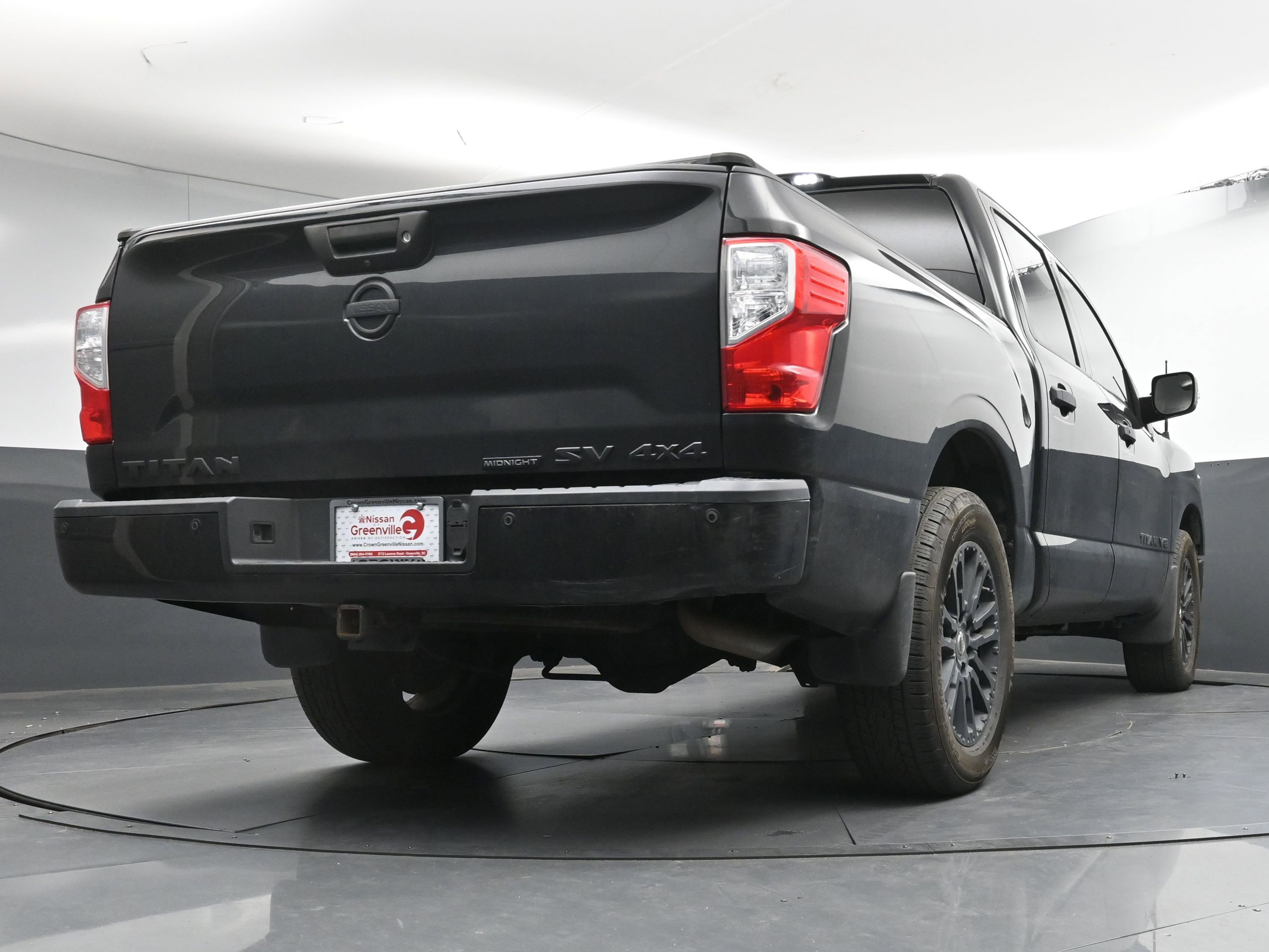 Used 2019 Nissan Titan SV w/ SV Convenience Package image 25