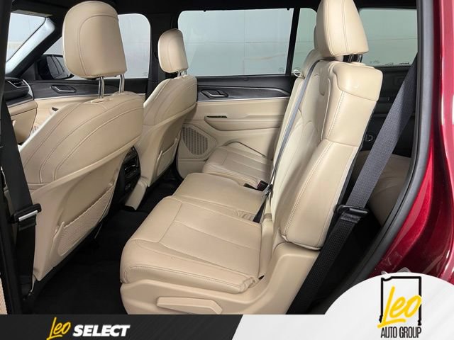 Used 2023 Jeep Grand Cherokee L Limited w/ Luxury Tech Group II AWD/4WD image 17