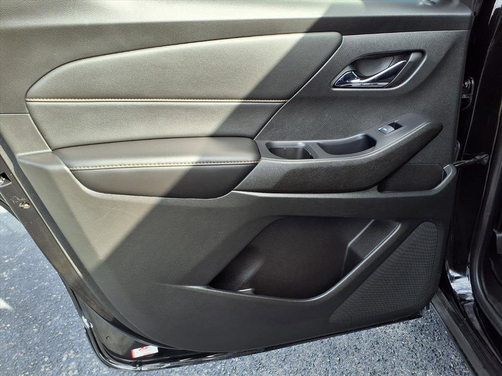 Certified 2021 Chevrolet Traverse LT image 7