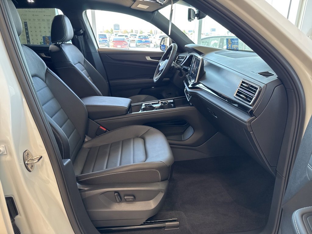 New 2026 Volkswagen Atlas Cross Sport SEL R-Line image 5