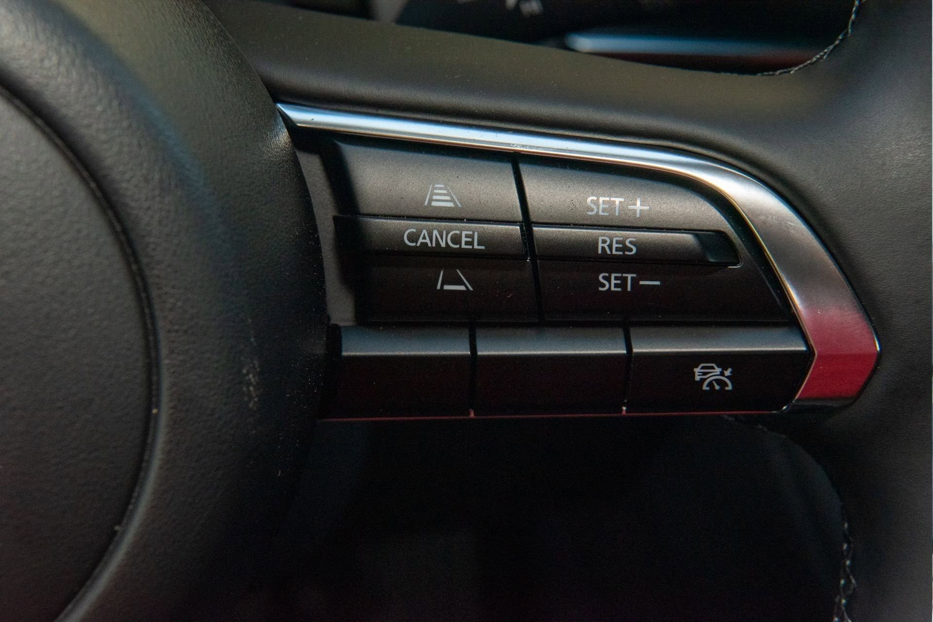 New 2025 MAZDA MAZDA3 2.5 S Hatchback w/ Premium Pkg image 27