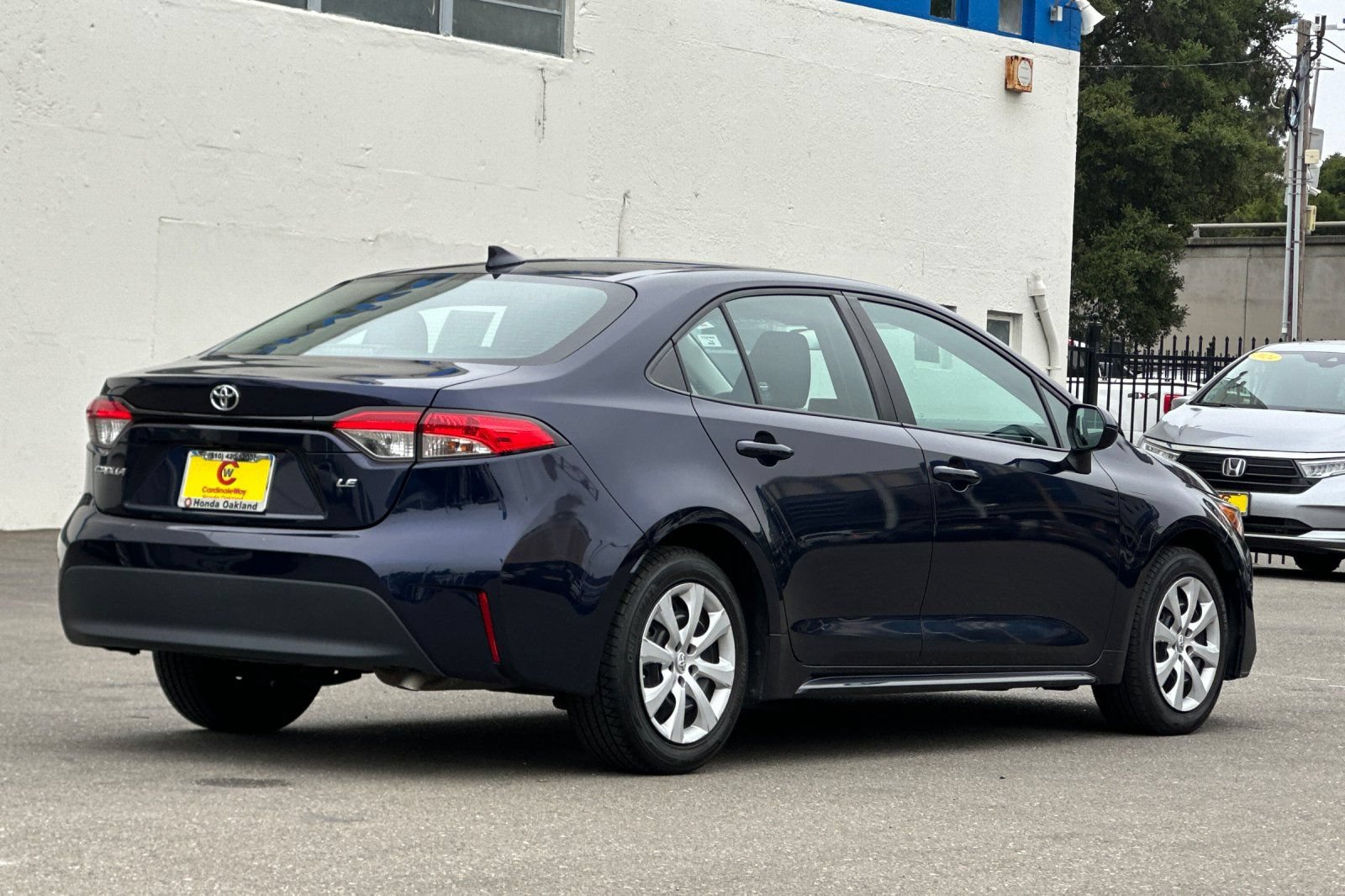 Used 2023 Toyota Corolla LE FWD image 5