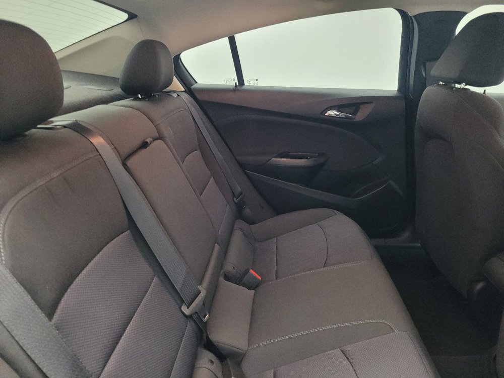 Used 2018 Chevrolet Cruze LT w/ Sun And Sound Package FWD image 19