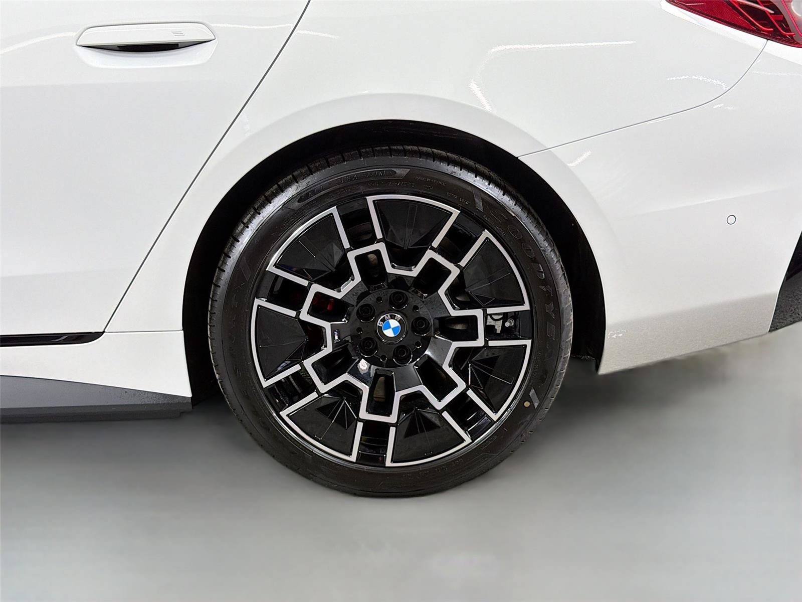New 2026 BMW i4 eDrive40 w/ M Sport Package RWD image 29
