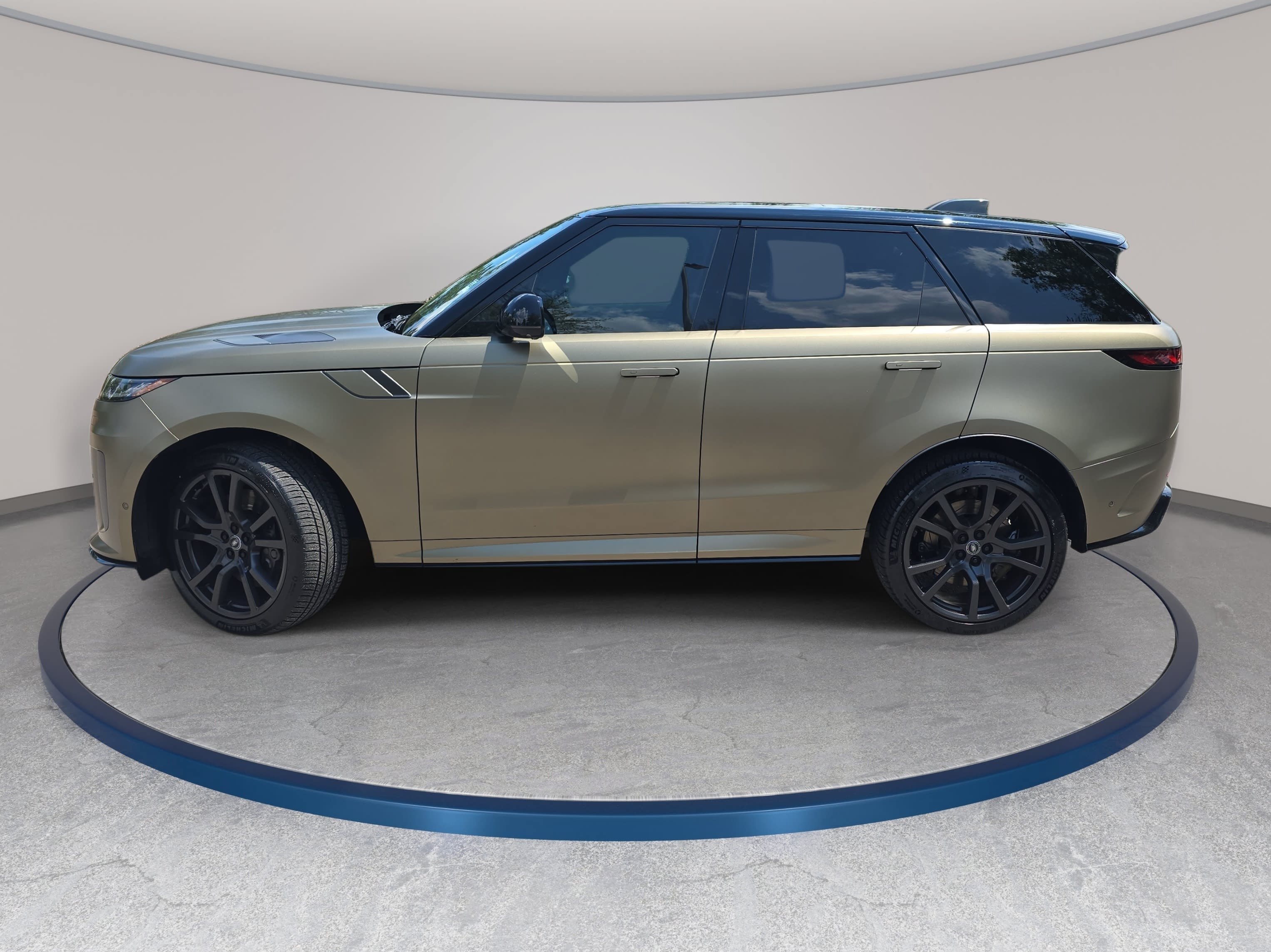 Certified 2024 Land Rover Range Rover Sport SV Edition One Carbon Bronze AWD/4WD image 8