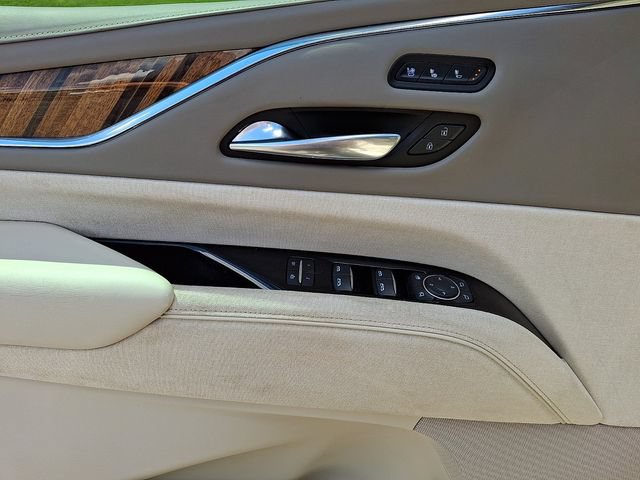 Used 2021 Cadillac Escalade Sport Platinum AWD/4WD image 14