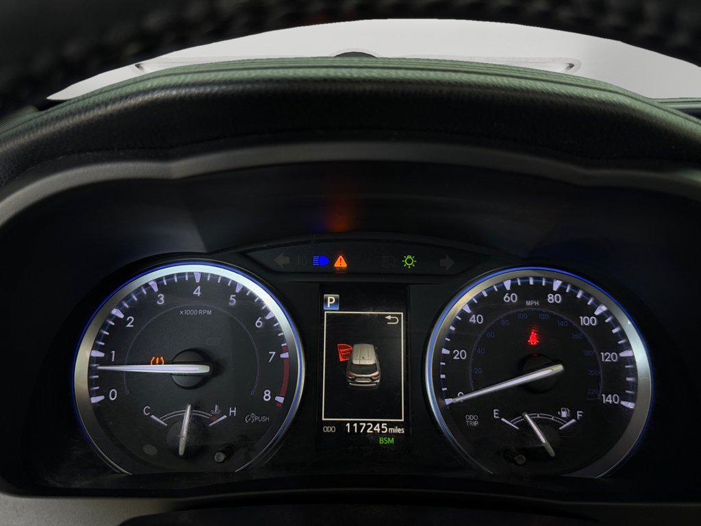 Used 2019 Toyota Highlander XLE FWD image 21