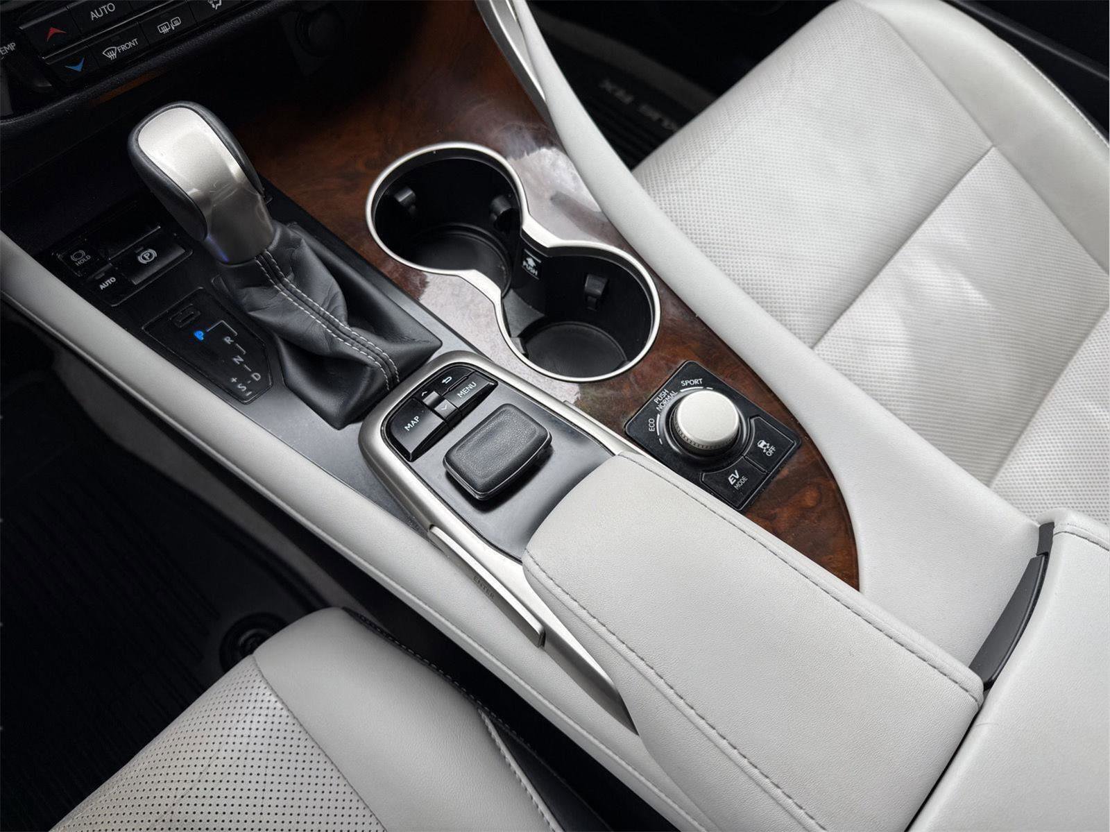 Used 2019 Lexus RX 450h AWD w/ Navigation Package image 20