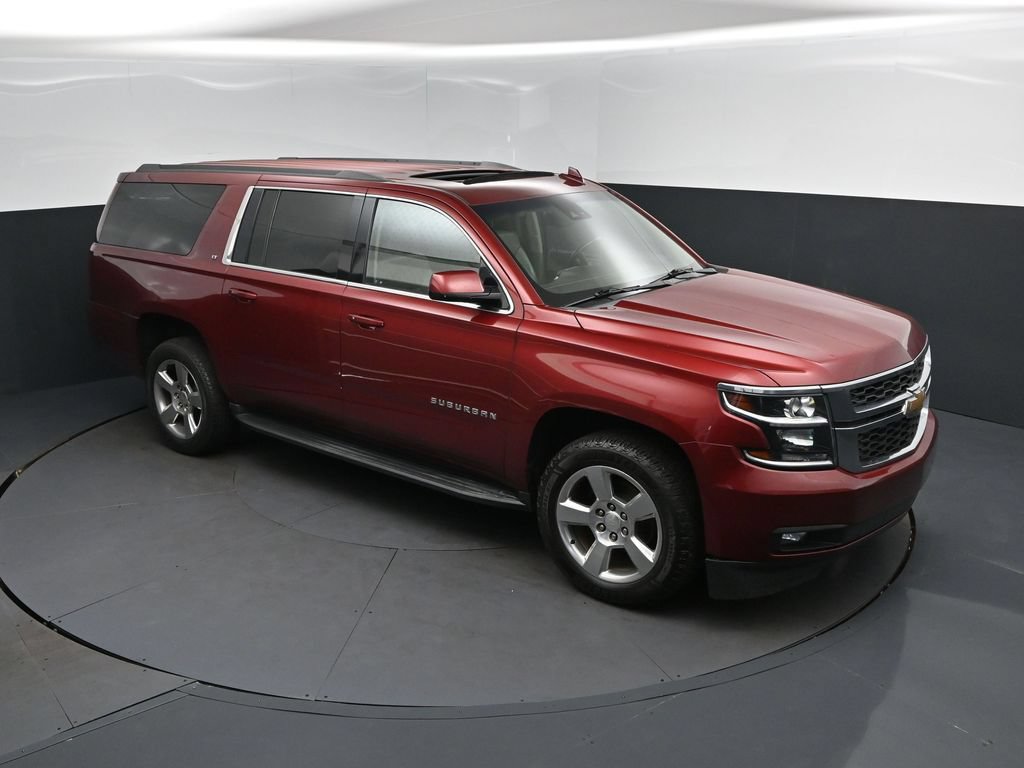 Used 2020 Chevrolet Suburban LT w/ Luxury Package RWD image 36