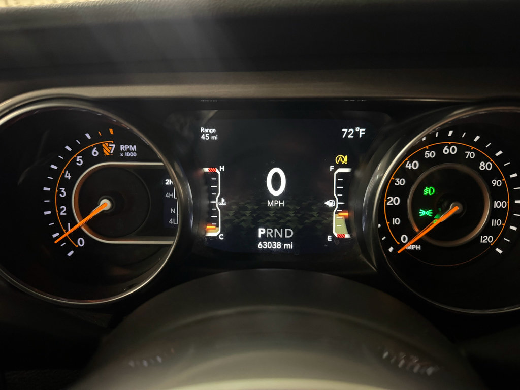 Used 2018 Jeep Wrangler Unlimited Sahara AWD/4WD image 23